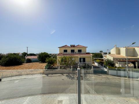 Apartamento T2+1 Virado a Sul a 3minutos da Praia - Altura - Construção Nova