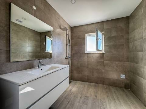 Apartamento T2+1 Virado a Sul a 3minutos da Praia - Altura - Construção Nova