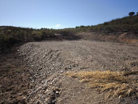 TERRENO RÚSTICO COM 2.360 M2 PROXIMO A ALDEIA DA CORTE DO GAGO - CASTRO MARIM - ALGARVE
