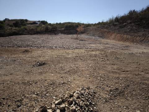 TERRENO RÚSTICO COM 2.360 M2 PROXIMO A ALDEIA DA CORTE DO GAGO - CASTRO MARIM - ALGARVE