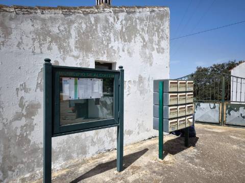 MORADIAS EM RUINAS - NO CENTRO DA ALDEIA DE TESOURO - ALCOUTIM - ALGARVE