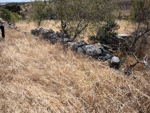 TERRENO COM 4.000 M2 - PARA CONSTRUÇÃO - NA ALDEIA DE TESOURO - EM ALCOUTIM - ALGARVE