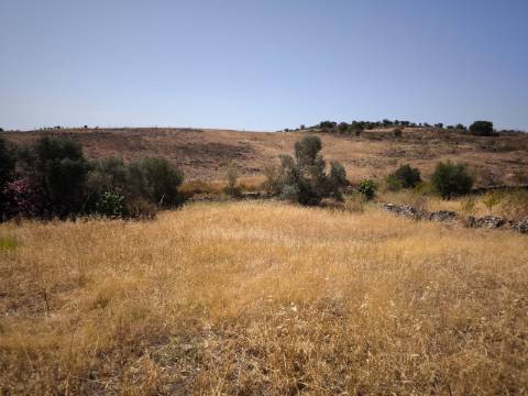 TERRENO COM 4.000 M2 - PARA CONSTRUÇÃO - NA ALDEIA DE TESOURO - EM ALCOUTIM - ALGARVE