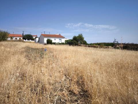 TERRENO COM 4.000 M2 - PARA CONSTRUÇÃO - NA ALDEIA DE TESOURO - EM ALCOUTIM - ALGARVE