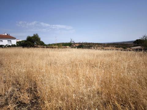 TERRENO COM 4.000 M2 - PARA CONSTRUÇÃO - NA ALDEIA DE TESOURO - EM ALCOUTIM - ALGARVE