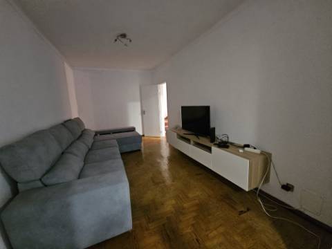 Simpática Moradia T3 com Terraço e Churrasqueira, para Arrendamento em Zambujal de Cima Sesimbra