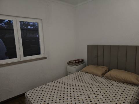 Simpática Moradia T3 com Terraço e Churrasqueira, para Arrendamento em Zambujal de Cima Sesimbra