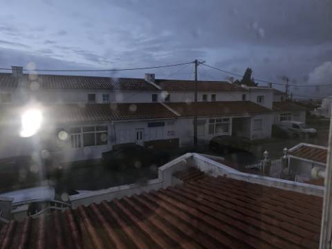 Simpática Moradia T3 com Terraço e Churrasqueira, para Arrendamento em Zambujal de Cima Sesimbra