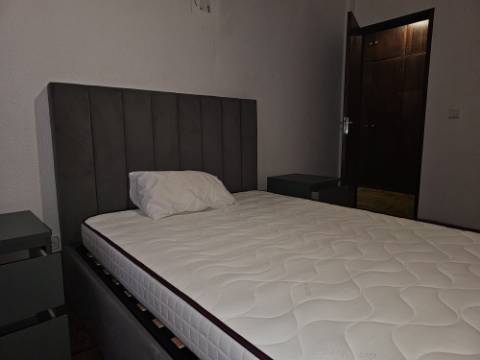 Simpática Moradia T3 com Terraço e Churrasqueira, para Arrendamento em Zambujal de Cima Sesimbra