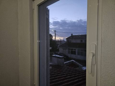 Simpática Moradia T3 com Terraço e Churrasqueira, para Arrendamento em Zambujal de Cima Sesimbra