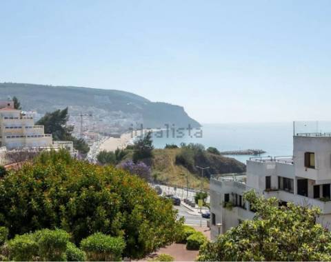 Simpática Moradia T3 com Terraço e Churrasqueira, para Arrendamento em Zambujal de Cima Sesimbra