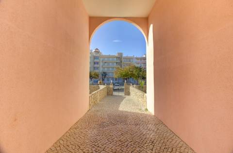 Apartamento T2 com Varanda e Piscina no Parque dos Reis - A 500 m da Praia de Monte Gordo