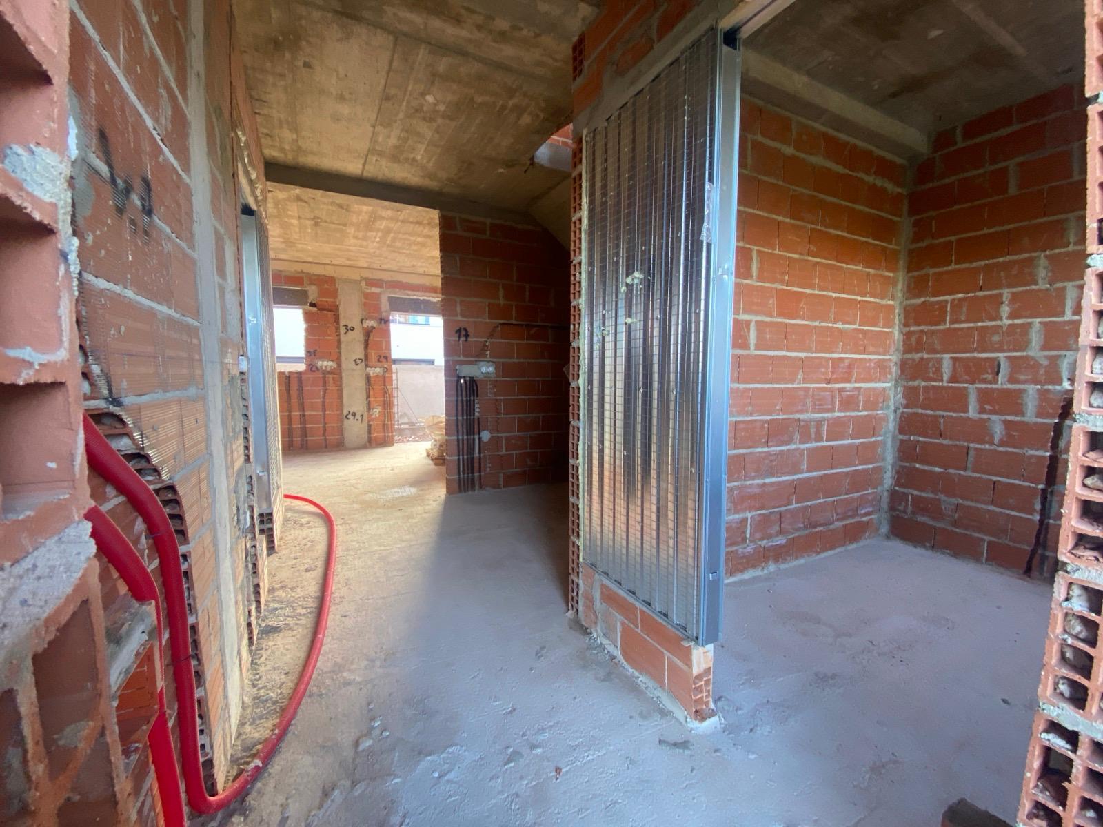 Moradia T3 em construção na Fuzeta,