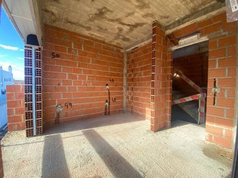 Moradia T3 em construção na Fuzeta,