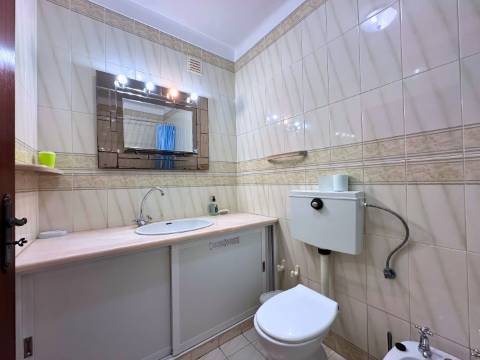 Apartamento T2 | Rés do Chão - Monte Gordo - Arrendamento Setembro - Julho