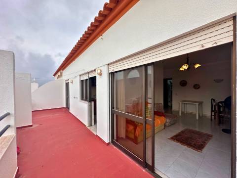 Apartamento T1 com Varanda a Sul | Arrendamento Anual | Monte Gordo