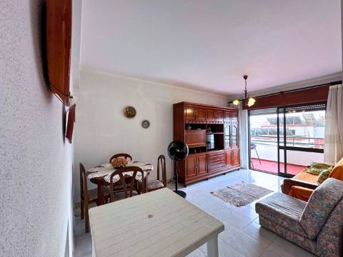 Apartamento T1 com Varanda a Sul | Arrendamento Anual | Monte Gordo