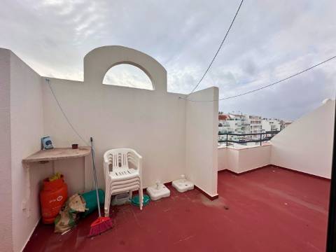 Apartamento T1 com Varanda a Sul | Arrendamento Anual | Monte Gordo