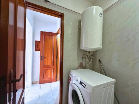 Apartamento T1 com Varanda a Sul | Arrendamento Anual | Monte Gordo