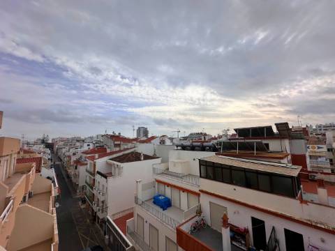 Apartamento T1 com Varanda a Sul | Arrendamento Anual | Monte Gordo