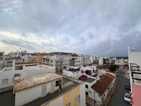 Apartamento T1 com Varanda a Sul | Arrendamento Anual | Monte Gordo