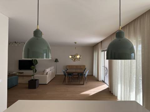 Apartamento T3 de Luxo na Baixa de Olhão - 189 m² de Elegância e Conforto