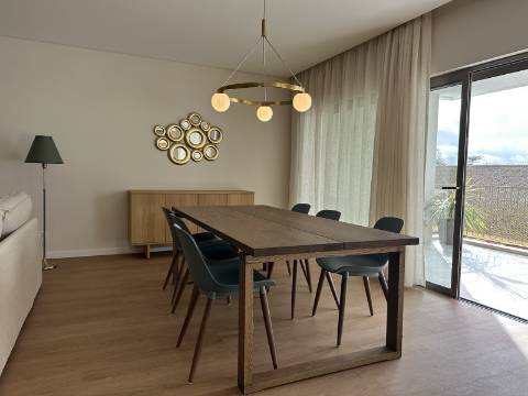 Apartamento T3 de Luxo na Baixa de Olhão - 189 m² de Elegância e Conforto