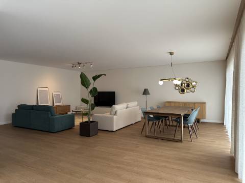 Apartamento T3 de Luxo na Baixa de Olhão - 189 m² de Elegância e Conforto