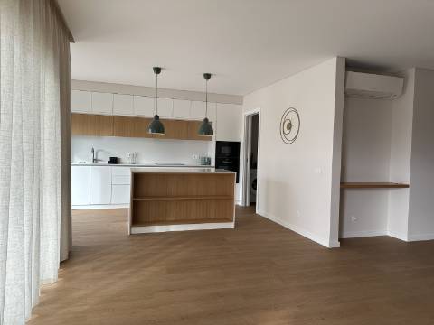 Apartamento T3 de Luxo na Baixa de Olhão - 189 m² de Elegância e Conforto