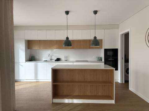 Apartamento T3 de Luxo na Baixa de Olhão - 189 m² de Elegância e Conforto