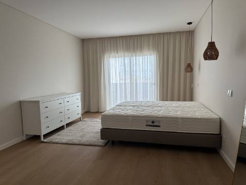Apartamento T3 de Luxo na Baixa de Olhão - 189 m² de Elegância e Conforto