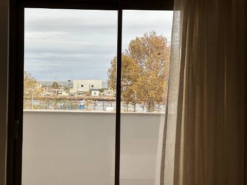 Apartamento T3 de Luxo na Baixa de Olhão - 189 m² de Elegância e Conforto