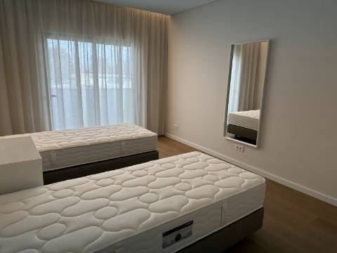 Apartamento T3 de Luxo na Baixa de Olhão - 189 m² de Elegância e Conforto