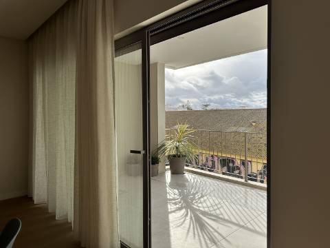 Apartamento T3 de Luxo na Baixa de Olhão - 189 m² de Elegância e Conforto