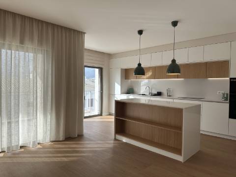 Apartamento T3 de Luxo na Baixa de Olhão - 189 m² de Elegância e Conforto