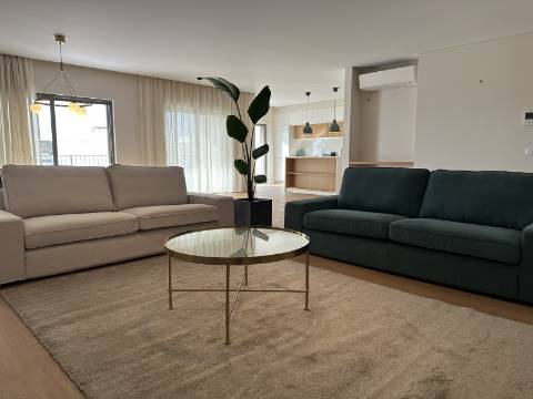 Apartamento T3 de Luxo na Baixa de Olhão - 189 m² de Elegância e Conforto