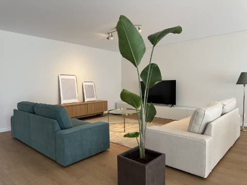 Apartamento T3 de Luxo na Baixa de Olhão - 189 m² de Elegância e Conforto