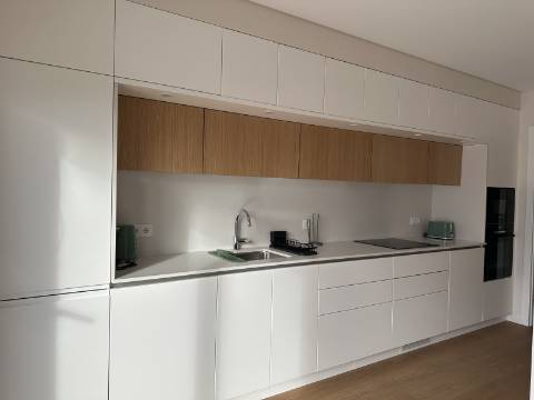 Apartamento T3 de Luxo na Baixa de Olhão - 189 m² de Elegância e Conforto