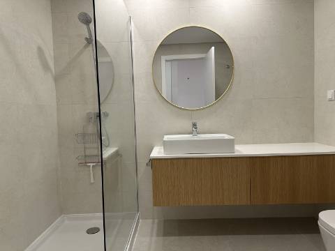 Apartamento T3 de Luxo na Baixa de Olhão - 189 m² de Elegância e Conforto