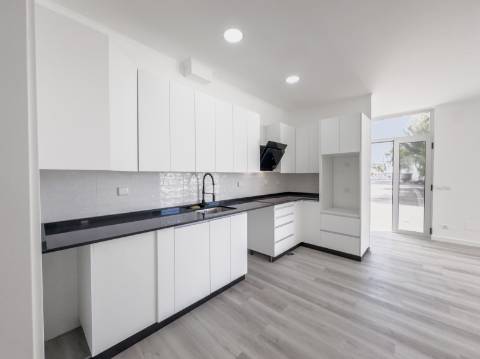 Apartamento T2 Novo no R/C com Fantástica Vista para o Rio Guadiana