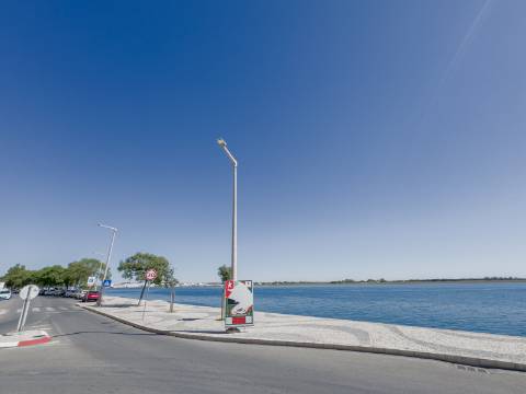 Apartamento T2 Novo no R/C com Fantástica Vista para o Rio Guadiana