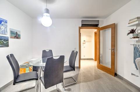 Apartamento T1 com áreas amplas e excelentes acabamentos - localização privilegiada