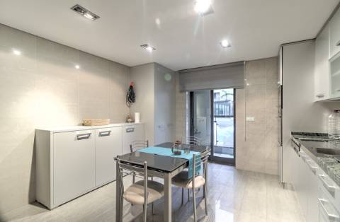 Apartamento T1 com áreas amplas e excelentes acabamentos - localização privilegiada