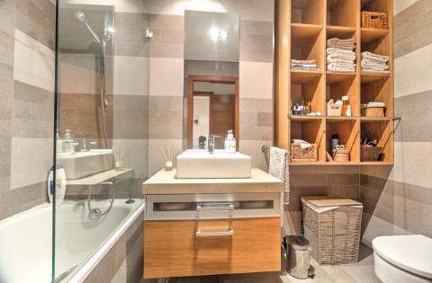 Apartamento T1 com áreas amplas e excelentes acabamentos - localização privilegiada