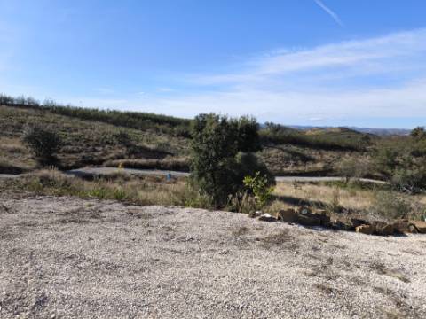 TERRENO COM 13480 M² - COM POÇO - TERRAÇO - DEPÓSITO DE ÁGUA - PERO VAZ - AZINHAL - CASTRO MARIM - ALGARVE