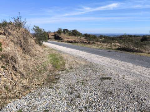 TERRENO COM 13480 M² - COM POÇO - TERRAÇO - DEPÓSITO DE ÁGUA - PERO VAZ - AZINHAL - CASTRO MARIM - ALGARVE