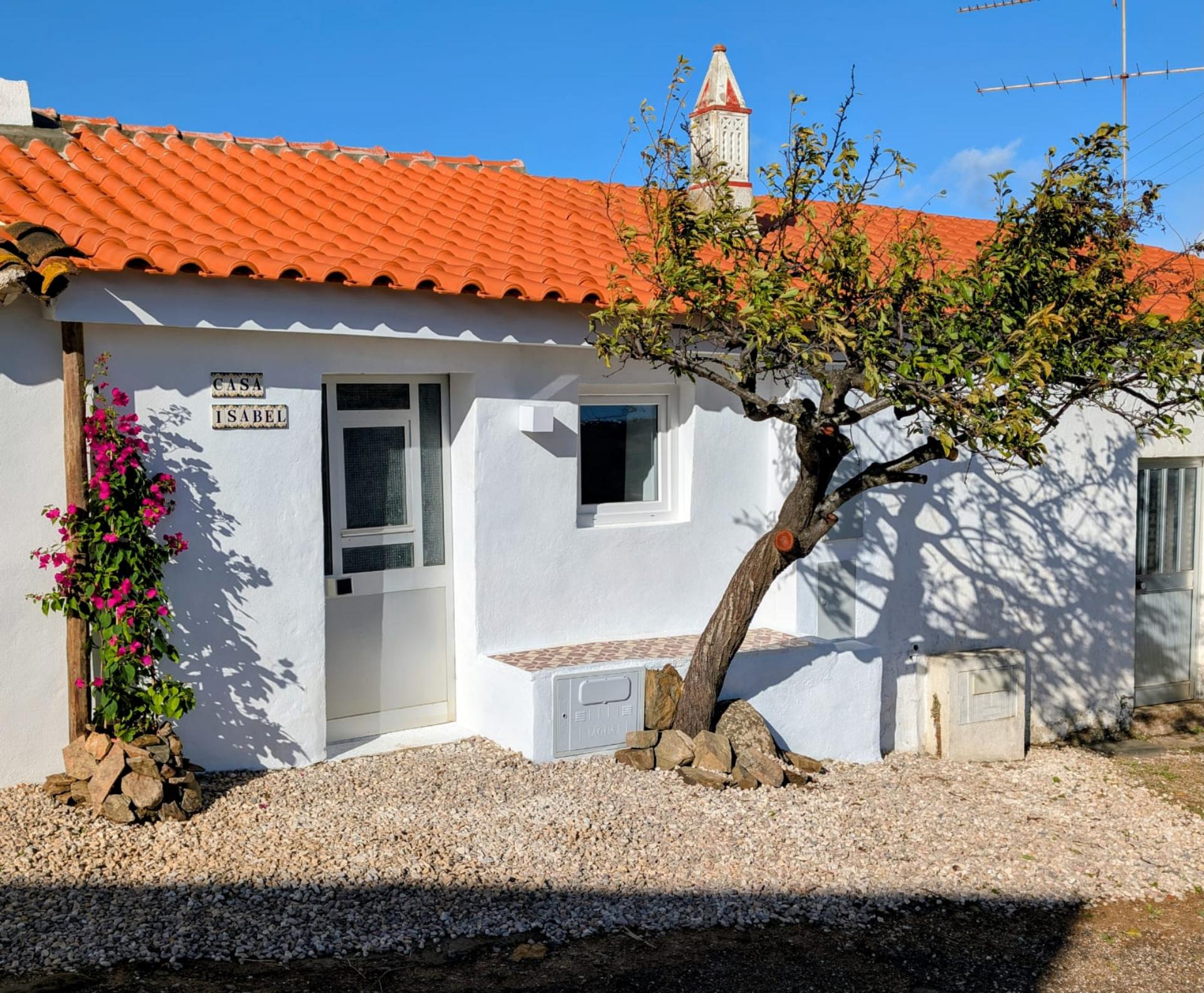 MORADIA TRADICIONAL ALGARVIA - COM VISTAS - PRONTO A HABITAR - EM CORTE DO GAGO - CASTRO MARIM - ALGARVE