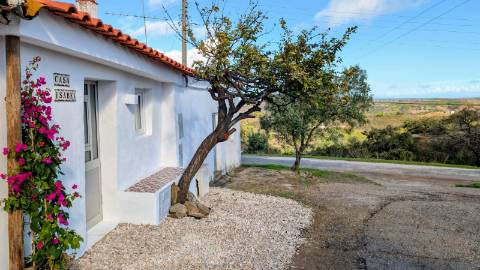MORADIA TRADICIONAL ALGARVIA - COM VISTAS - PRONTO A HABITAR - EM CORTE DO GAGO - CASTRO MARIM - ALGARVE