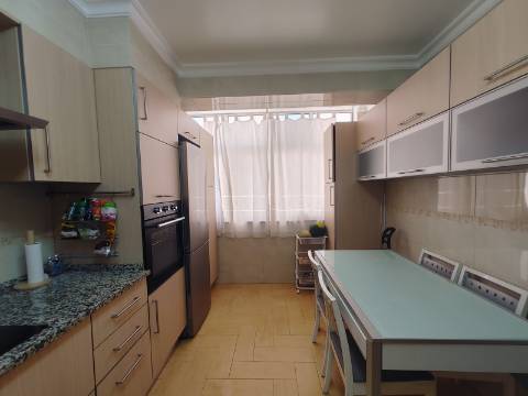 Excelente T3 para venda em Vila Real de Santo Antonio