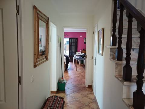 Elegante Moradia Mobilada a Poucos Minutos da Praia da Altura